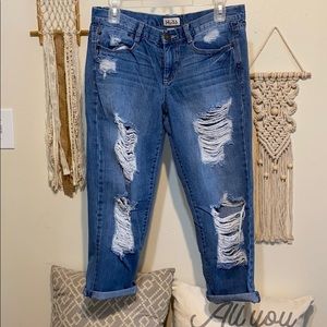 Juniors cropped jeans